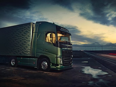 Volvo Trucks представляет новую сдвоенную систему аккумуляторных батарей для повышенной энергоэффективности