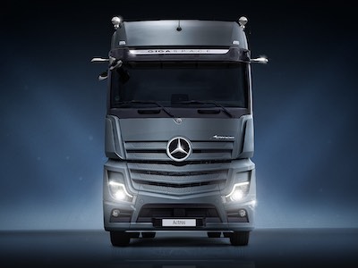 Mercedes-Benz Actros получил 7 пакетов инновационных обновлений
