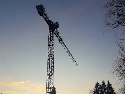 Кран TGM на строительстве в Ленинградской области