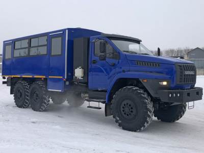 Вахтовые автобусы «Урал» на газовом топливе поставлены на предприятие «Газпрома