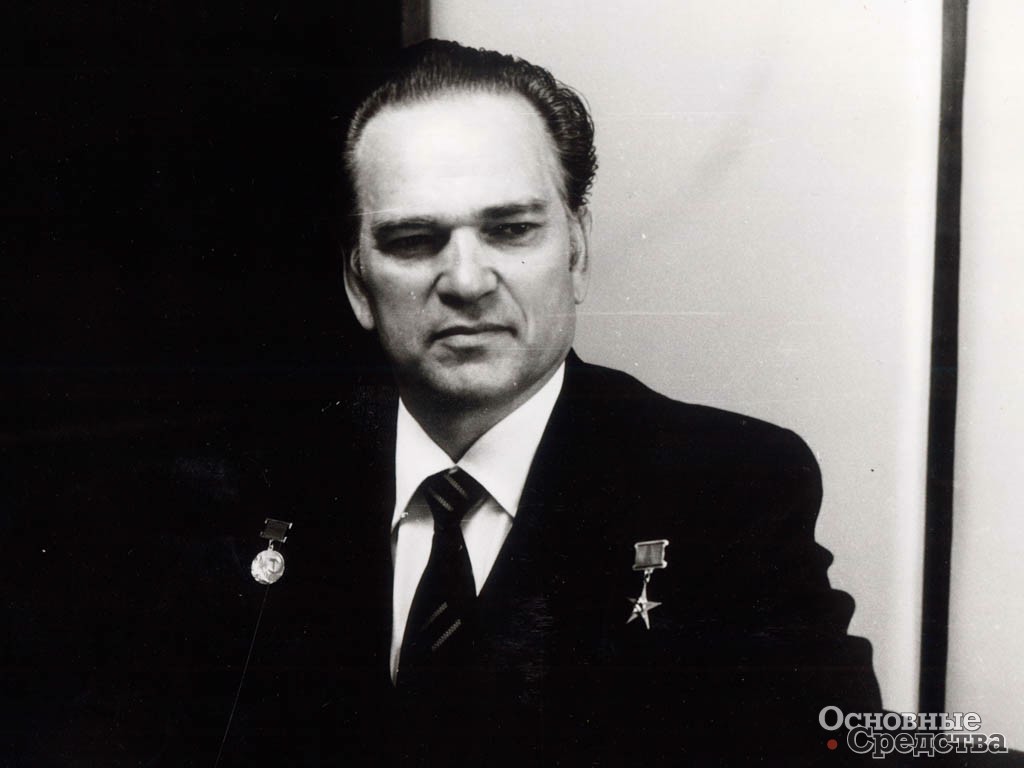 Михаил Александрович Захаров, директор Курганского машиностроительного завода в 1970-1981 гг.