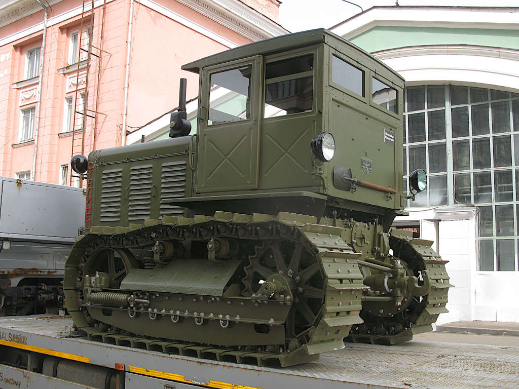 Тягач для тяжелой артиллерии «Сталинец С-65»