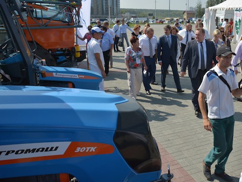 Колесные тракторы АГРОМАШ представлены на «АГРО-2016»