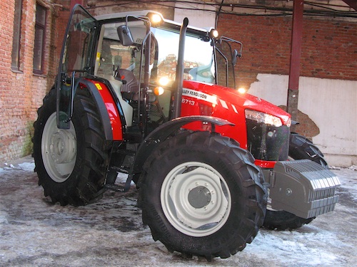 AGCO-RM объявляет о начале продаж в России трактора Massey Ferguson 6713