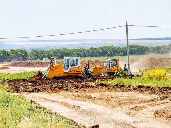 Liebherr и «Донаэродорстрой» строят федеральные дороги в Ростовской области