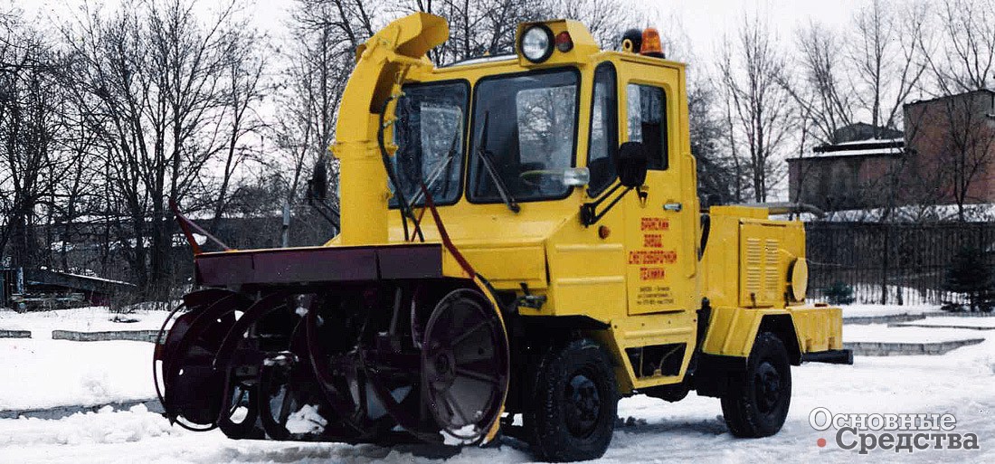Снегоуборочная машина ДЭ-242 «Вьюга»