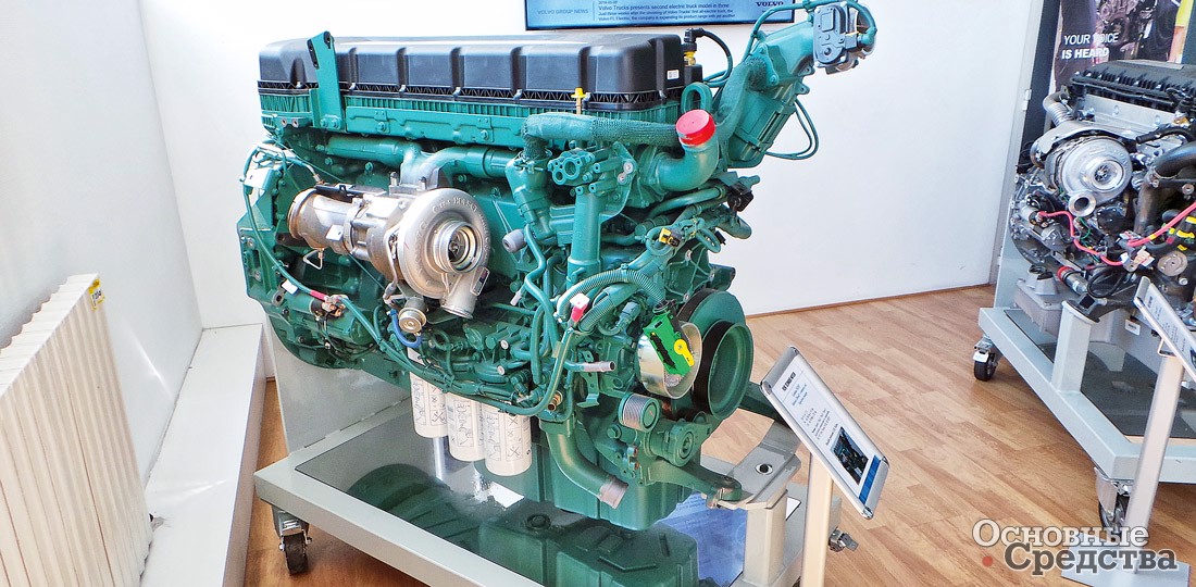 Продукция завода: двигатель объемом 9 и 11 л