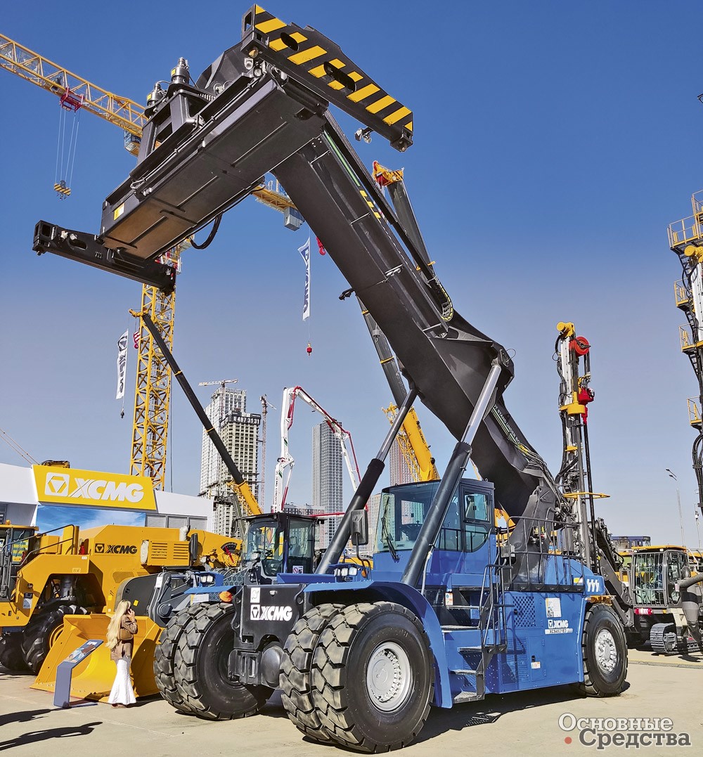 Электрический портовый штабелер XCMG