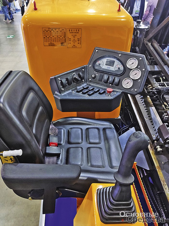 Открытое рабочее место установки ГНБ XCMG XZ360E