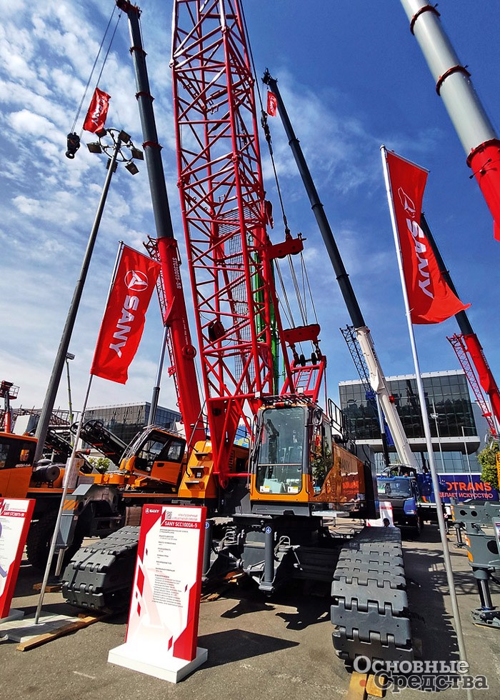 Кран SCC1000-A5 г/п 100 т с 64-метровой решетчатой стрелой на выставке CТТ EXPO 2025