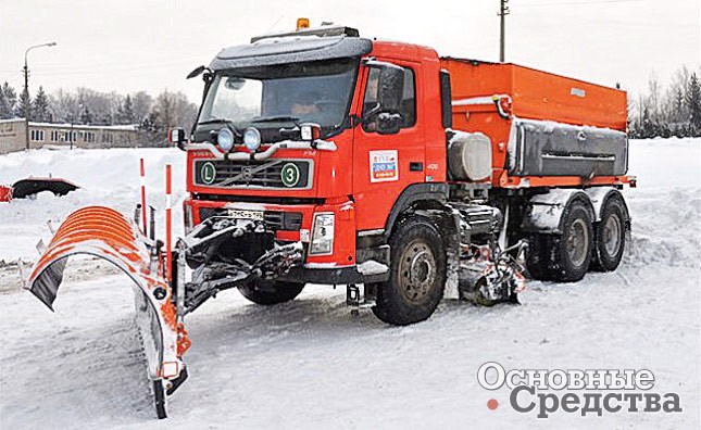 Снегоуборочная машина ЭД-700 на базе автомобиля Volvo