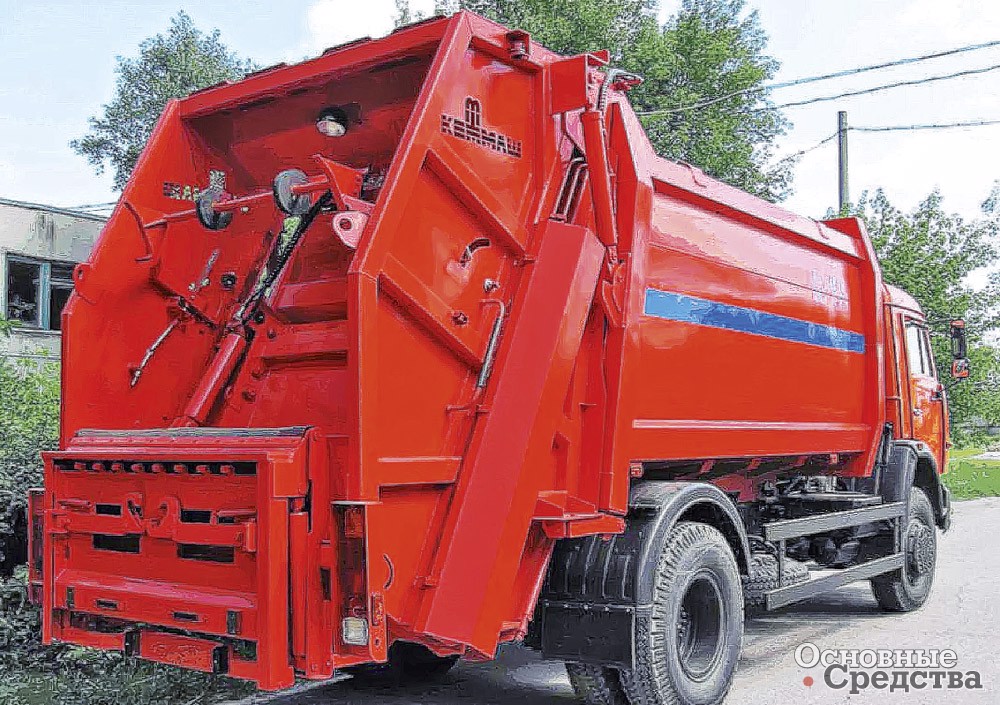 В мусоровозе КО-456-20 используется оригинальная система уплотнения мусора
