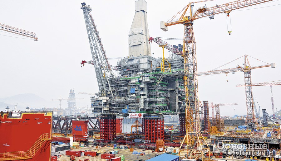 Подъем и надвижка верхнего строения буровой платформы «Беркут» весом 42 780 т для проекта «Сахалин-1», месторождение Аркутун-Даги («АЛЕ Хэвилифт»)
