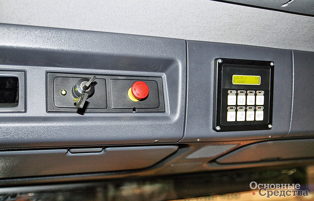 Пульт управления мусоровозом Zoeller Medium XLS i2 в кабине шасси