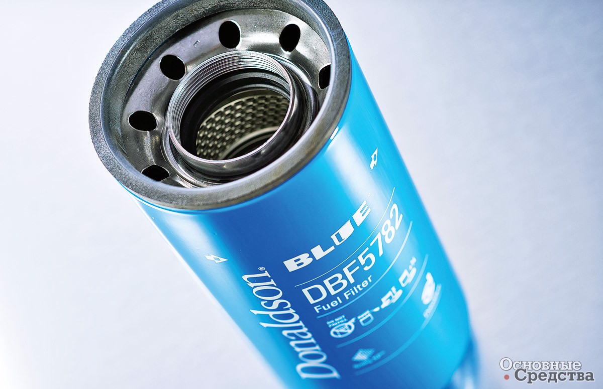 Топливный фильтр из линейки Donaldson Blue с фильтрующим элементом из материала Synteq XP