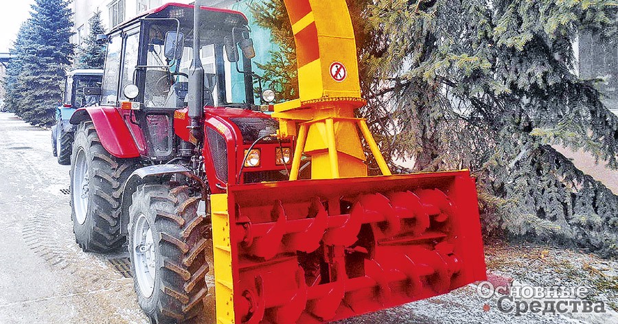 ФРС-200М с гидравлическим поворотом желоба на базе тракторов Беларус 92П или Беларус 80.1 пр-ва «Дорэлектромаш»