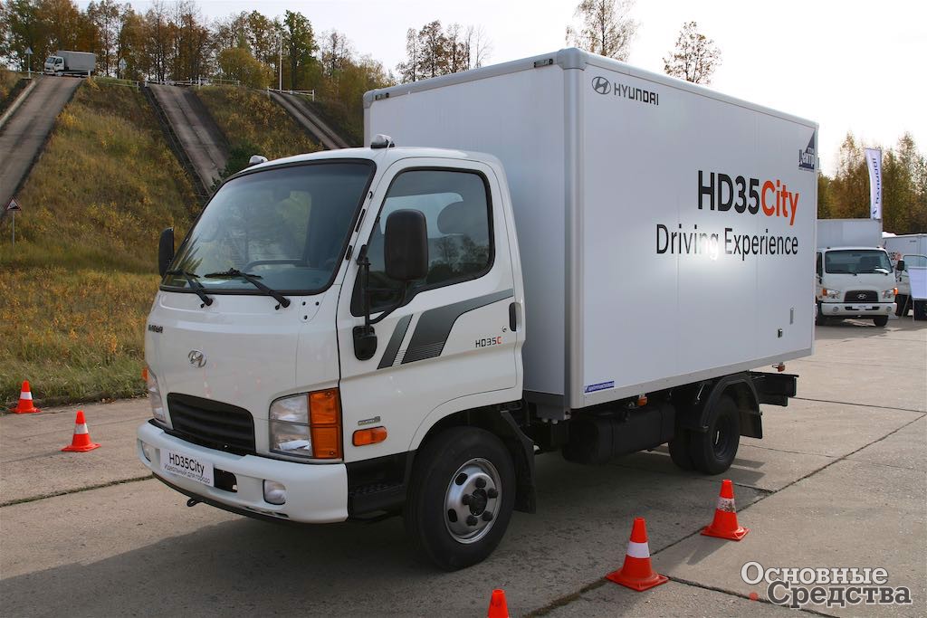 Тестовый HD35City с изотермическим фургоном