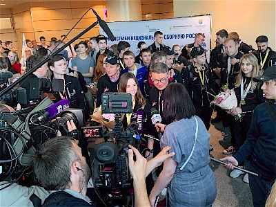 В аэропорту Домодедово торжественно встретили Национальную сборную WorldSkills