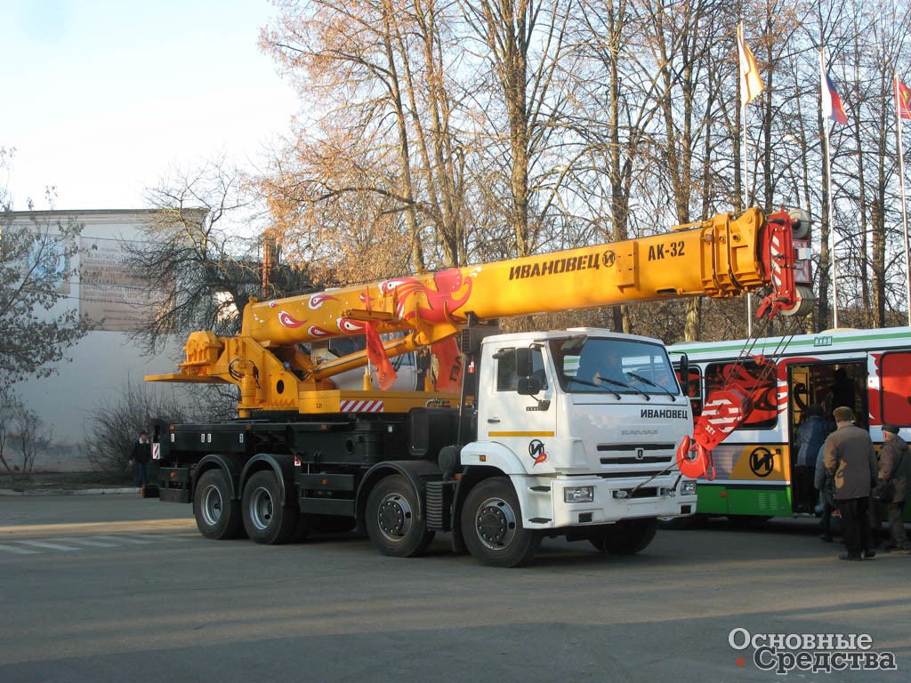 32-тонный кран, новинка АК-32