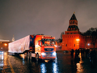 MAN TGX доставил главную новогоднюю ёлку в Кремль