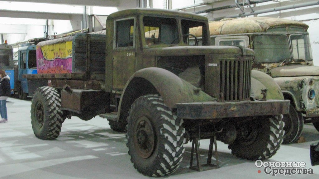 МАЗ-502, крупнотоннажный грузовой автомобиль повышенной проходимости (4х4)