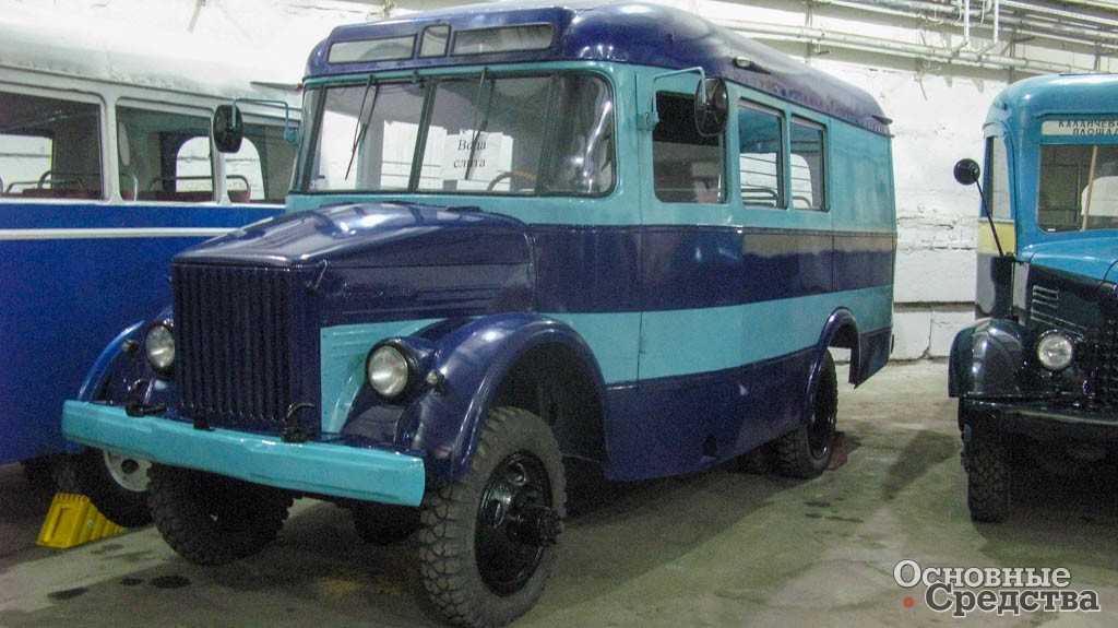 Специализированный автобус КАВЗ-663 для передвижных сейсмических станций