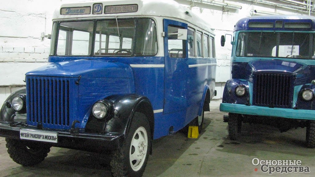 ГЗА-651 на шасси ГАЗ-51, служебный автобус малой вместимости