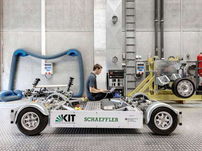 Высокоэффективные электрические мотор-колеса Schaeffler для коммунальных машин