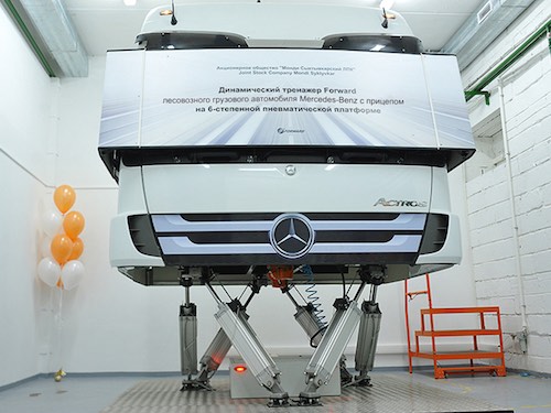 Тренажер лесовоза Mercedes-Benz Actros введен в эксплуатацию