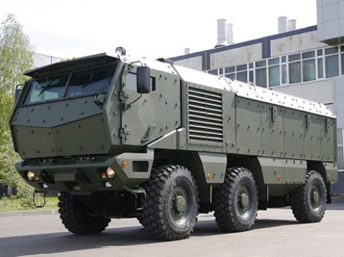 В подразделения специального назначения ЗВО поступили новейшие бронеавтомобили «Тайфун»