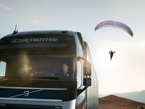 Скоро очередной видеоролик Volvo Trucks под названием The Flying Passenger (Летающий пассажир)